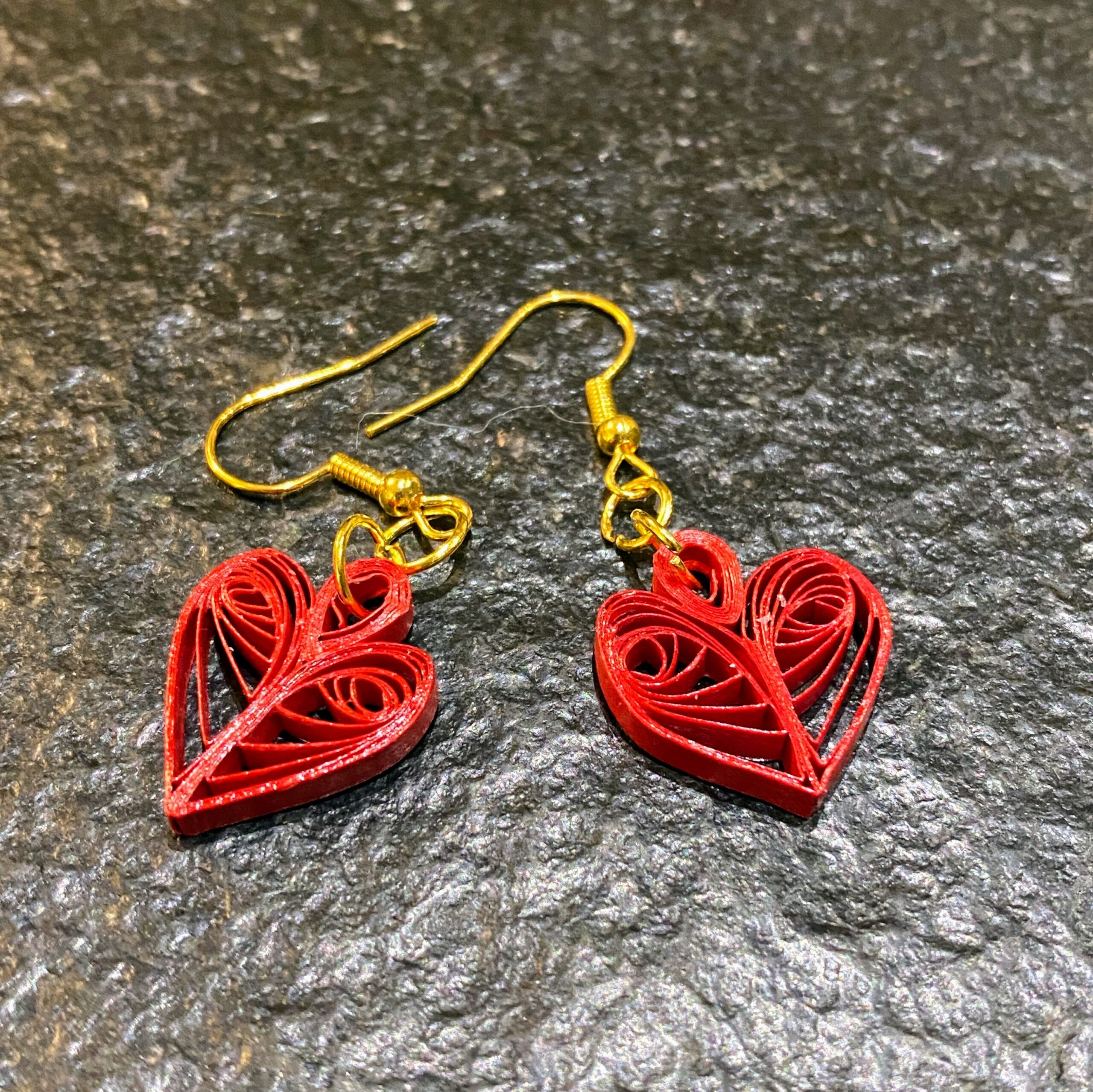 BOUCLES COEUR ROUGE QUILLING BOUCLES COEUR ROUGE