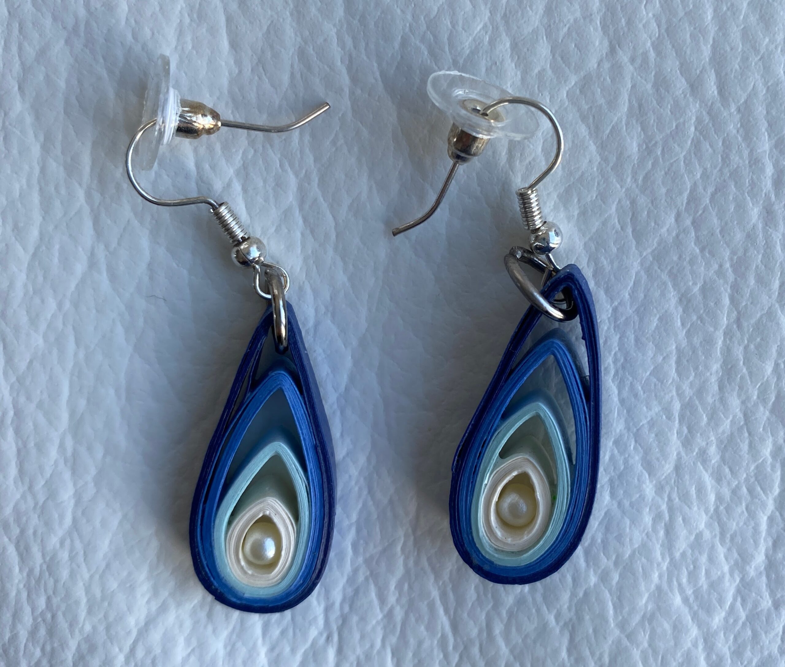 BOUCLES GOUTTES BLEUES QUILLING BOUCLES GOUTTES BLEUES